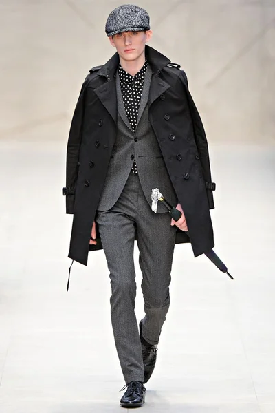 Look 11